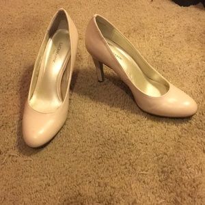 Size 8 1/2 Liz Claiborne flex heels
